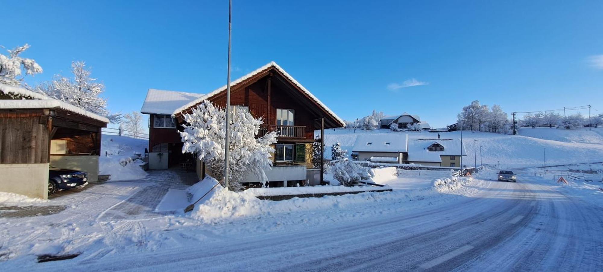 Naturnahe Familienwohnung Ruschegg Extérieur photo